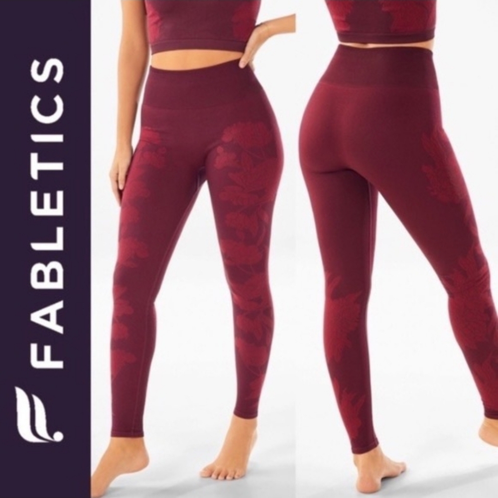 NWT Fabletics High Waisted Seamless Burgundy Red Floral Leggings M